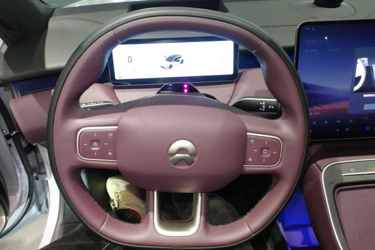 Used Nio ET5 2025 75 kWh Steering Wheel