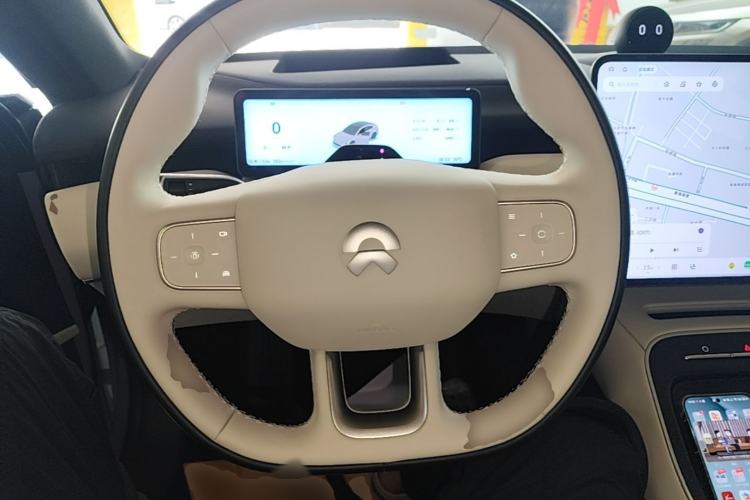 Used Nio ET5 2025 75 kWh Steering Wheel
