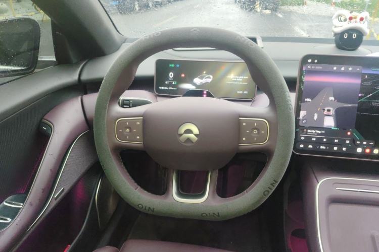 Used Nio ET5 2025 75 kWh Steering Wheel