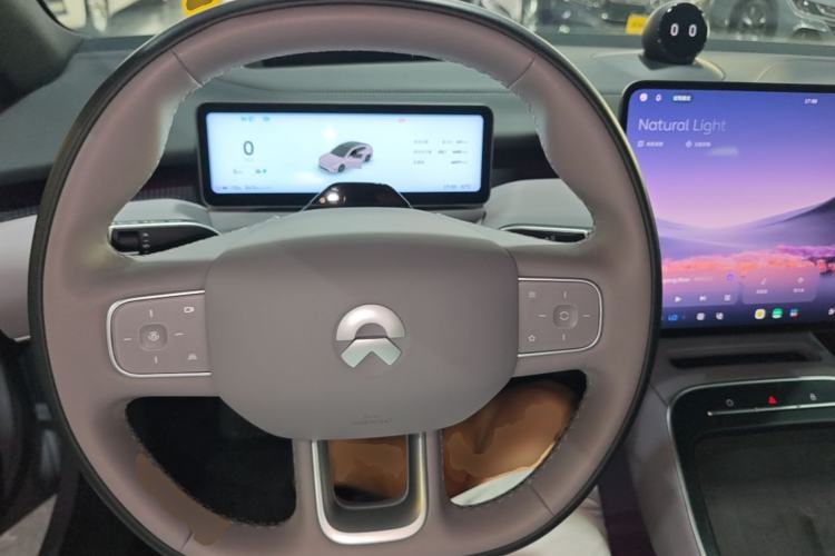 Used Nio ET5 2025 75 kWh Steering Wheel