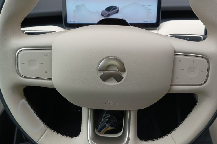 Used Nio ET5 2025 75 kWh Steering Wheel