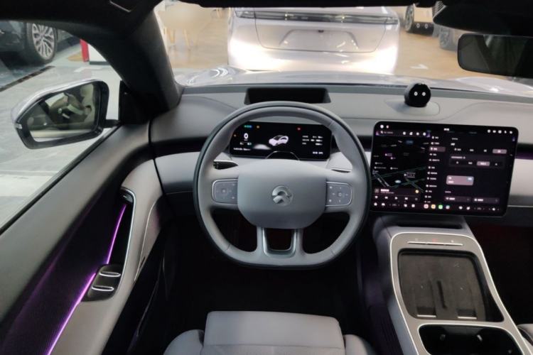 Used Nio ET5 2025 75 kWh Steering Wheel