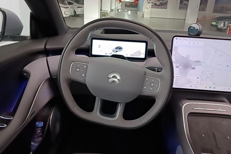 Used Nio ET5 2025 75 kWh Steering Wheel