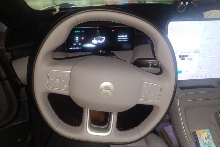 Used Nio ET5 2025 100 kWh Steering Wheel