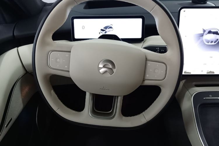 Used Nio ET5 2025 75 kWh Steering Wheel
