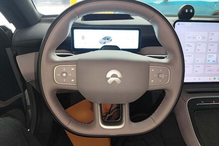 Used Nio ET5 2025 75 kWh Steering Wheel