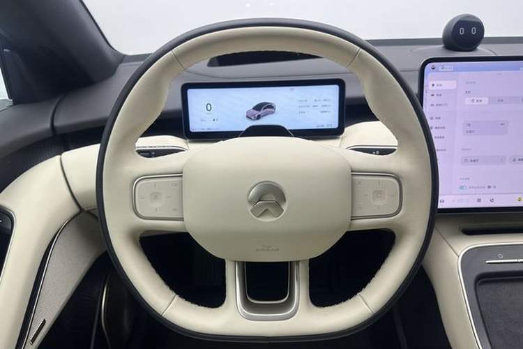 Used Nio ET5 2025 75 kWh Steering Wheel
