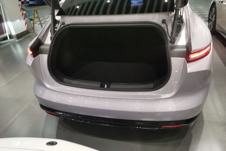 Used Nio ET5 2025 75 kWh Trunk