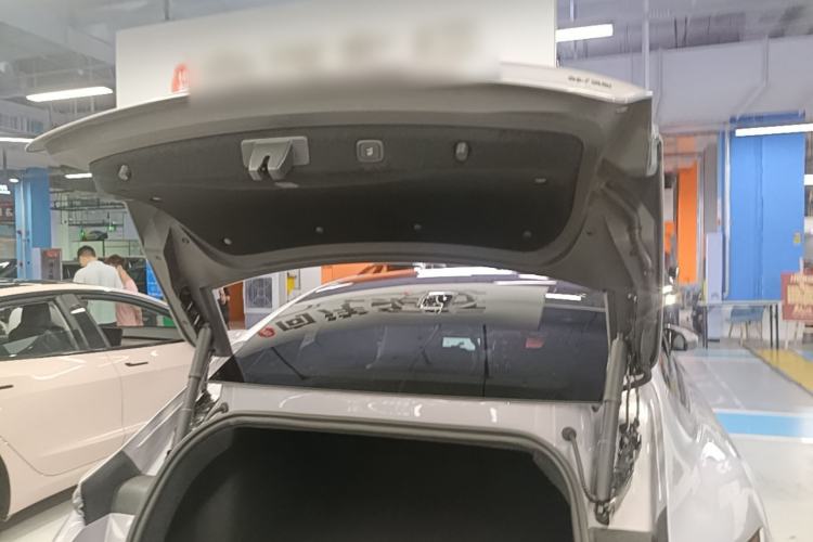 Used Nio ET5 2025 75 kWh Trunk