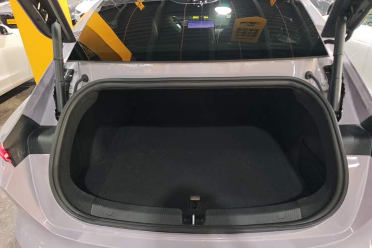 Used Nio ET5 2025 75 kWh Trunk