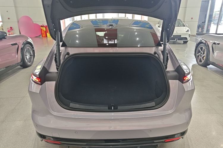 Used Nio ET5 2025 100 kWh Trunk