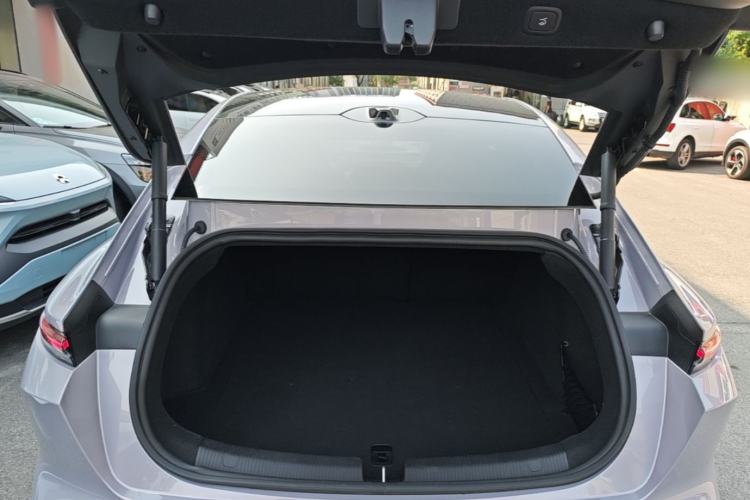 Used Nio ET5 2025 75 kWh Trunk