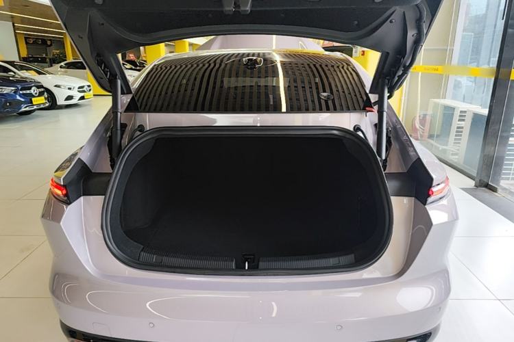 Used Nio ET5 2025 75 kWh Trunk