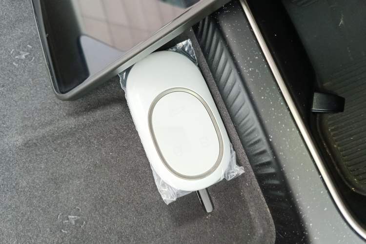 Used Nio ET5 2025 75 kWh Vehicle Key