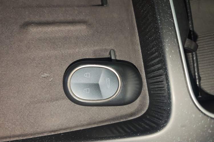 Used Nio ET5 2025 75 kWh Vehicle Key
