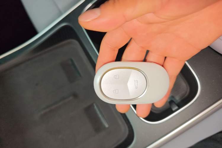 Used Nio ET5 2025 75 kWh Vehicle Key