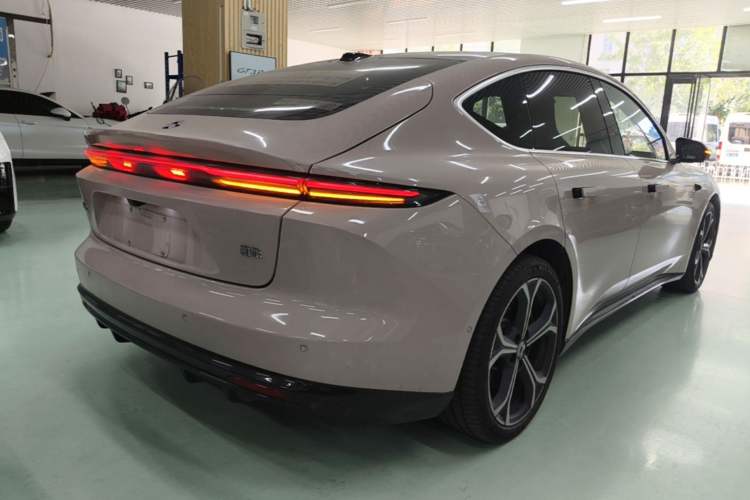 Used Nio ET5 2025 75 kWh Rear Right 45 Deg