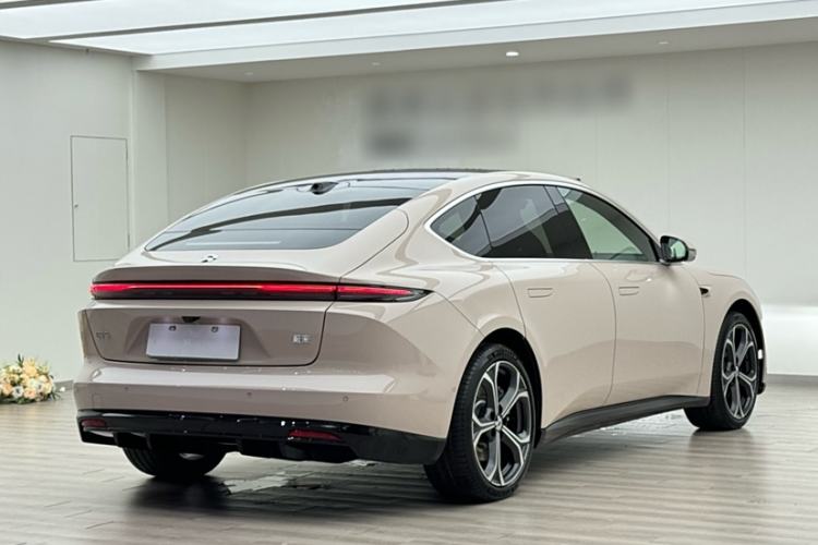 Used Nio ET5 2025 75 kWh Exterior 1