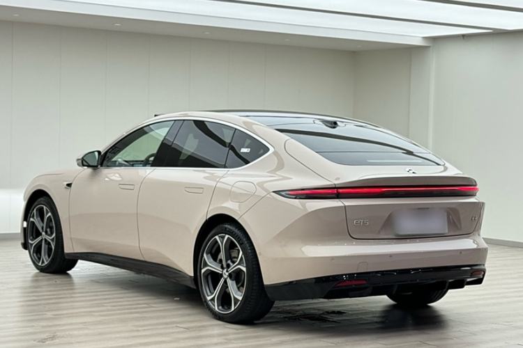 Used Nio ET5 2025 75 kWh Exterior 2