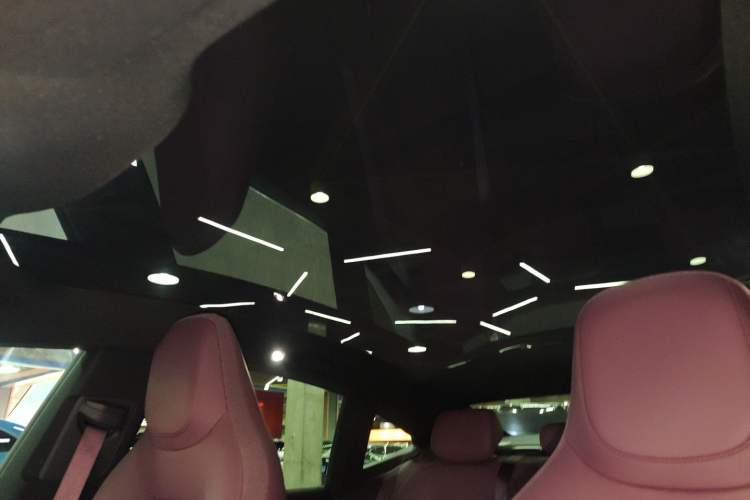 Used Nio ET5 2025 75 kWh Headliner