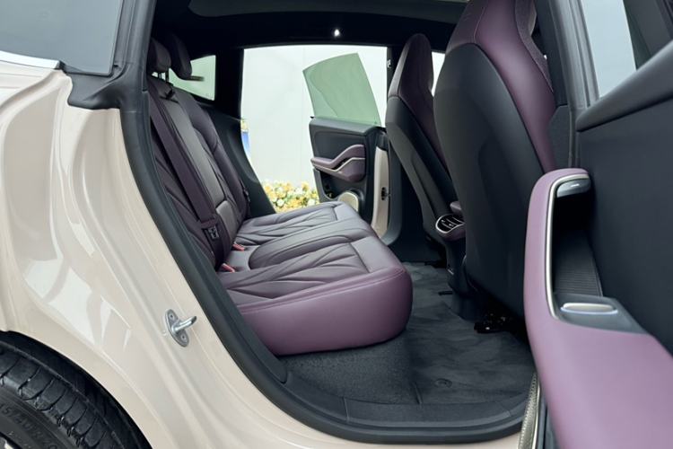 Used Nio ET5 2025 75 kWh Interior 1