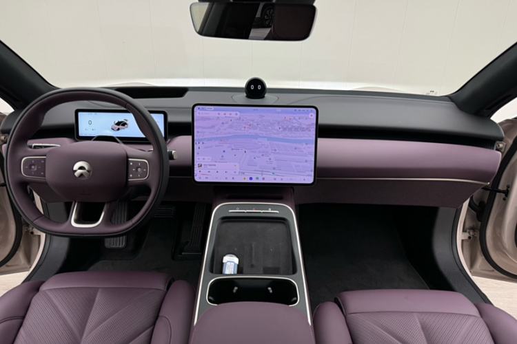 Used Nio ET5 2025 75 kWh Interior 10