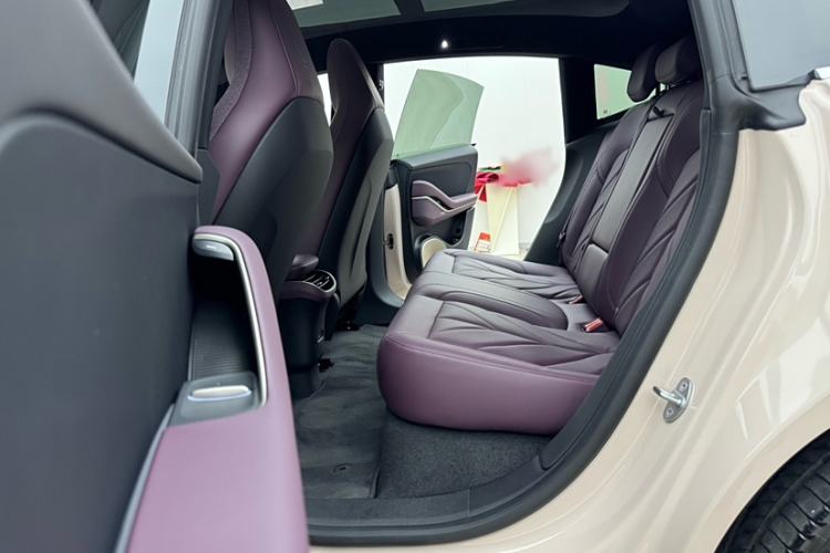 Used Nio ET5 2025 75 kWh Interior 11