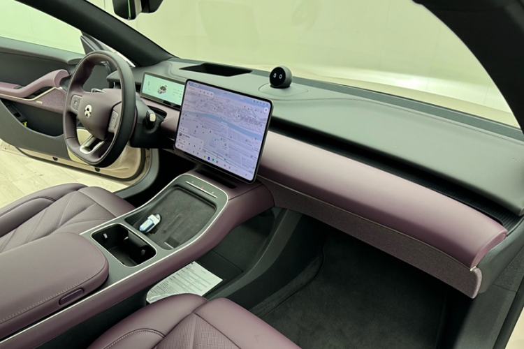 Used Nio ET5 2025 75 kWh Interior 2
