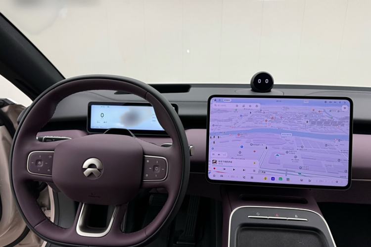 Used Nio ET5 2025 75 kWh Interior 8