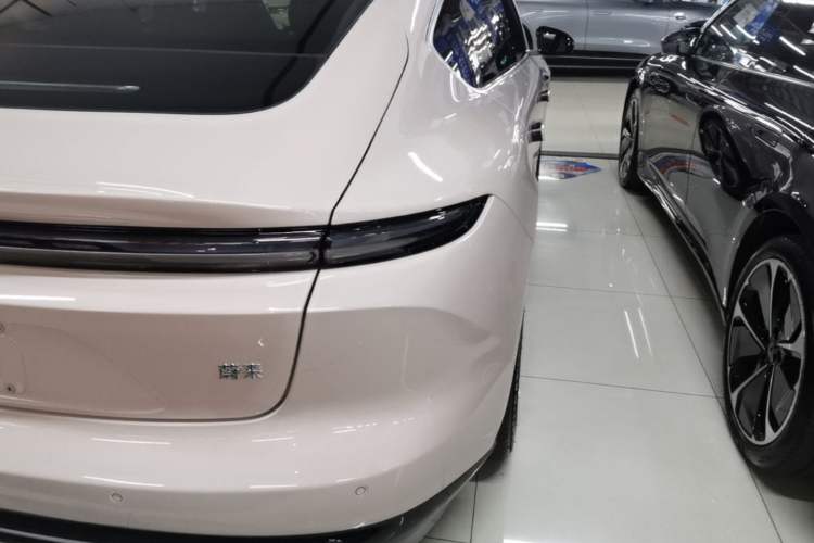 Used Nio ET5 2025 75 kWh Right Rear Taillight