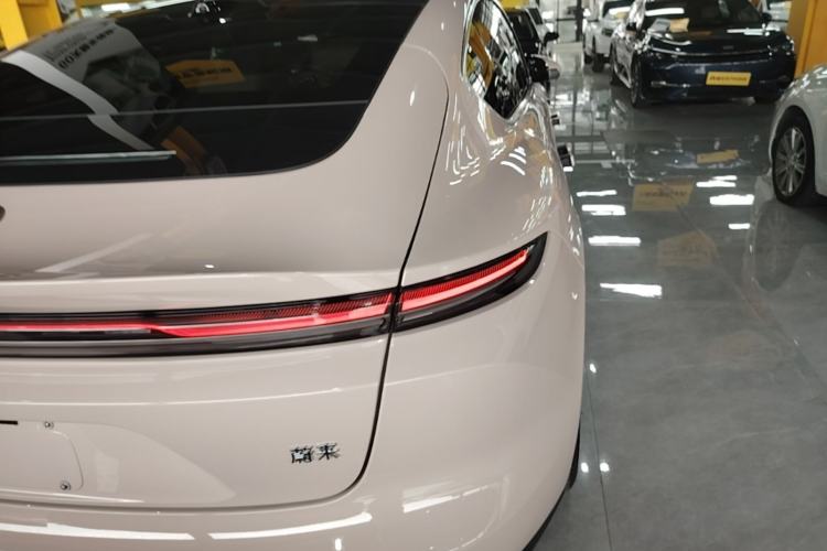 Used Nio ET5 2025 75 kWh Right Rear Taillight