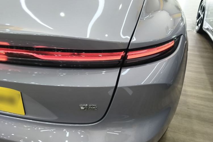 Used Nio ET5 2025 75 kWh Right Rear Taillight