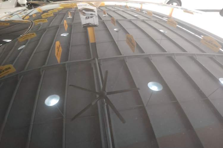 Used Nio ET5 2025 75 kWh Roof