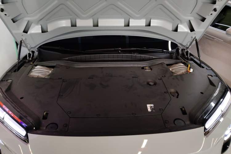 Used Nio ET5 2025 75 kWh Engine Bay
