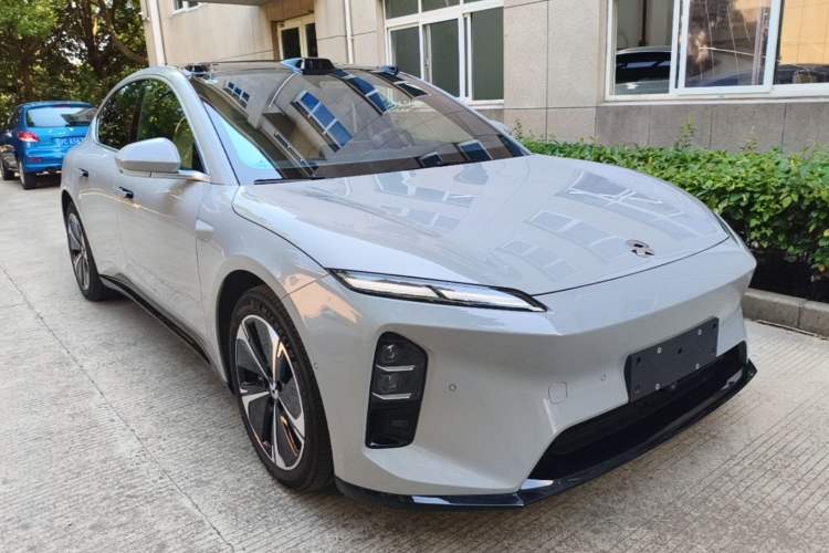 Used Nio ET5 2025 75 kWh Exterior 1