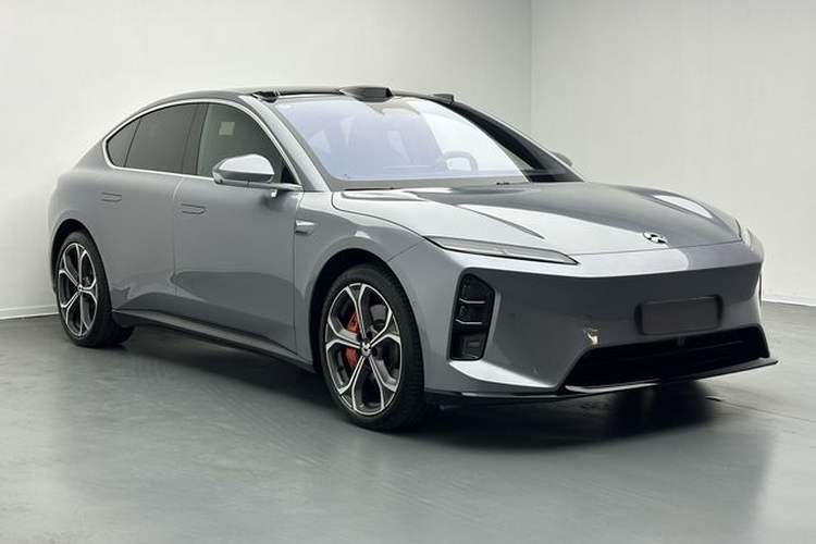 Used Nio ET5 2025 75 kWh Exterior 2