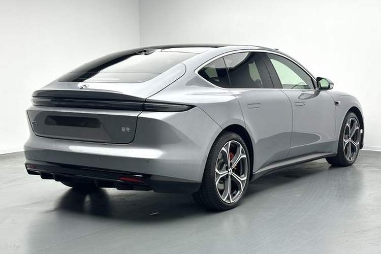 Used Nio ET5 2025 75 kWh Exterior 5