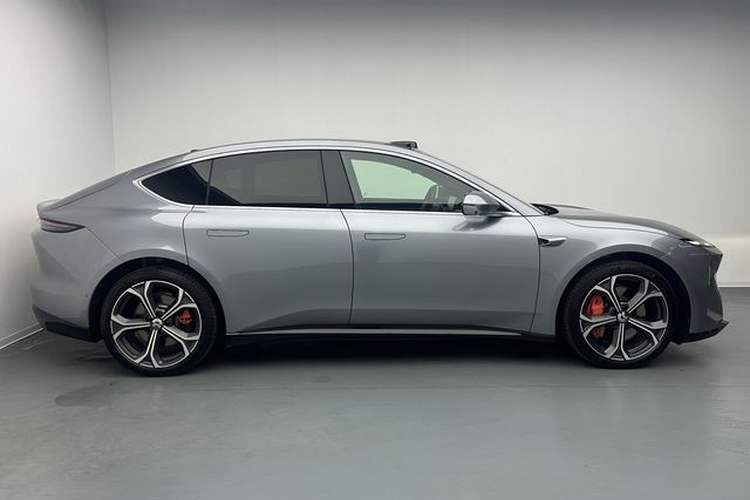 Used Nio ET5 2025 75 kWh Exterior 7