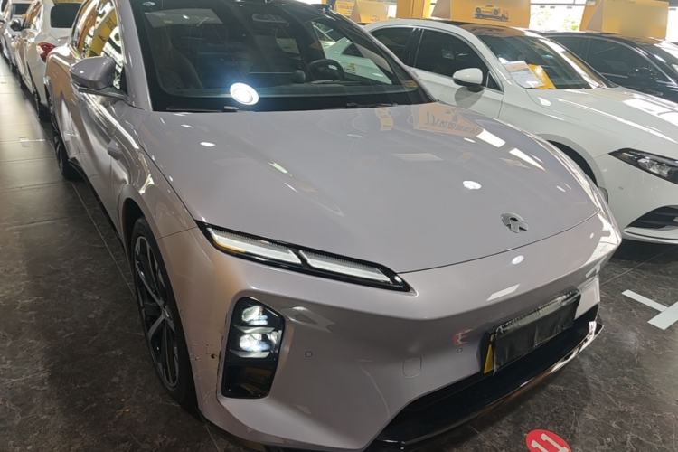 Used Nio ET5 2025 75 kWh Front Right 45 Deg