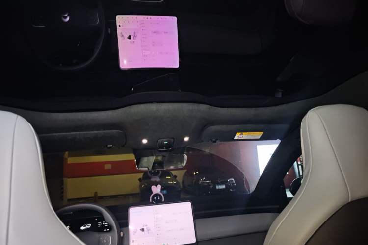 Used Nio ET5 2025 Model Champion Commemorative Edition, 75kWh Headliner