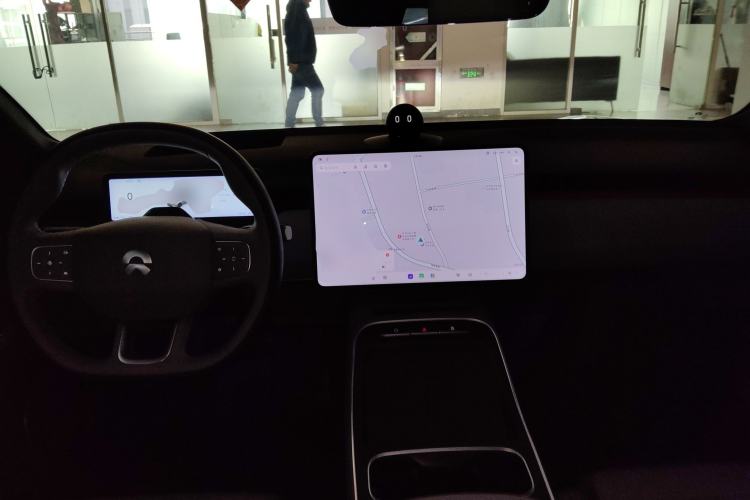 Used Nio ET5 2025 75 kWh Interior 2