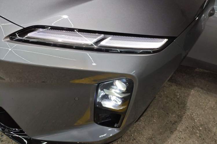 Used Nio ET5 2025 75 kWh Left Front Headlight