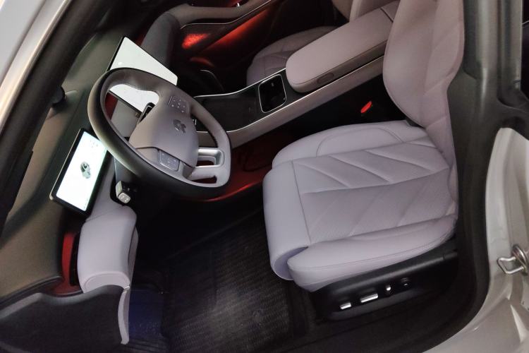 Used Nio ET5 2025 75 kWh Left Front Seat