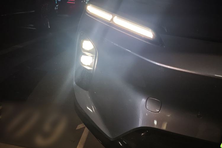 Used Nio ET5 2025 Model Champion Commemorative Edition, 75kWh Right Front Headlight