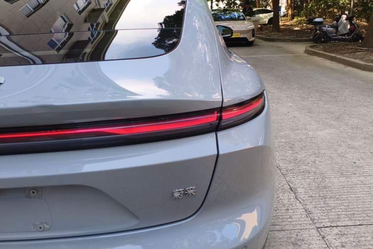 Used Nio ET5 2025 75 kWh Right Rear Taillight