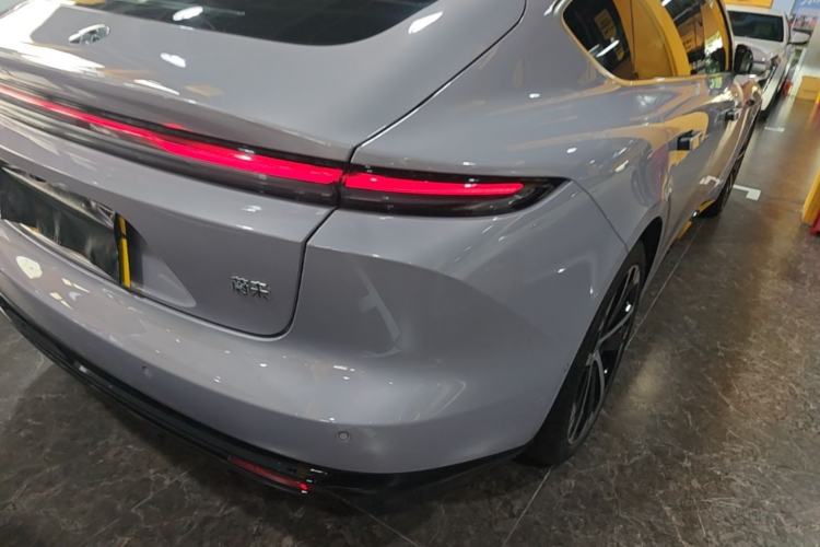 Used Nio ET5 2025 75 kWh Right Rear Taillight