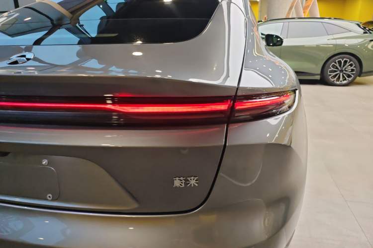 Used Nio ET5 2025 75 kWh Right Rear Taillight