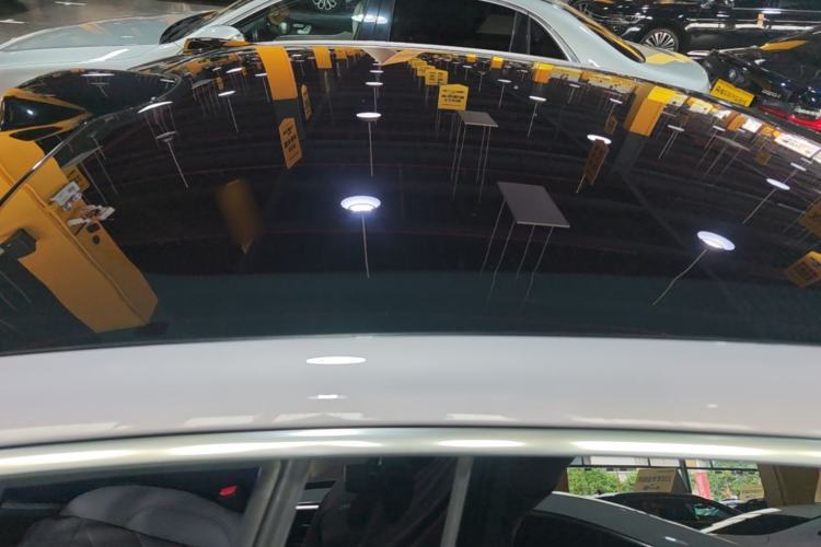 Used Nio ET5 2025 75 kWh Roof