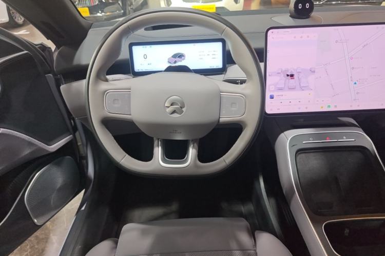 Used Nio ET5 2025 75 kWh Steering Wheel