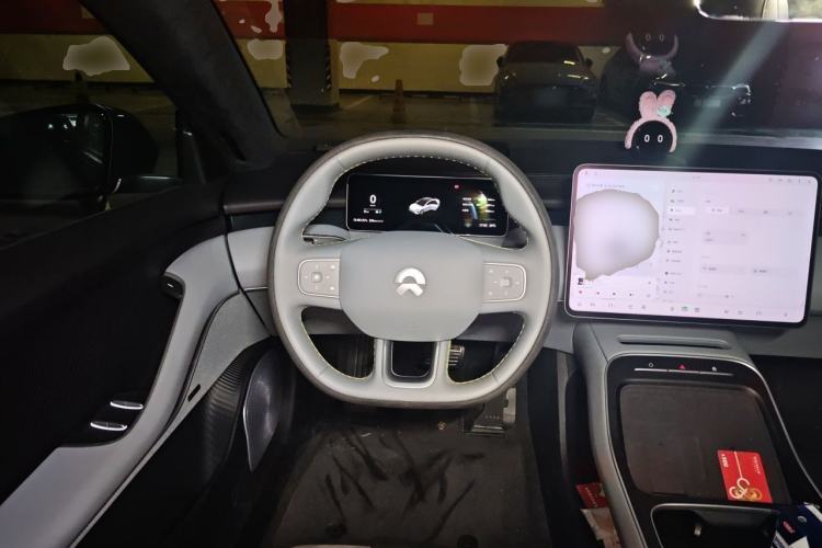 Used Nio ET5 2025 Model Champion Commemorative Edition, 75kWh Steering Wheel